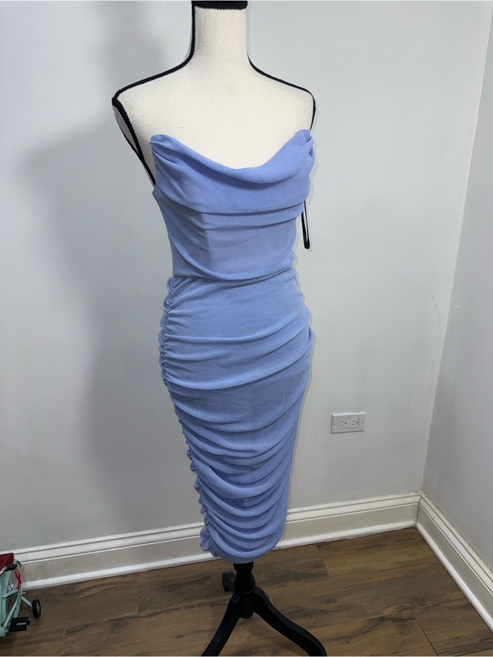 Strapless Ruched Midi Dress in periwinkle blue - Picture 4 of 10